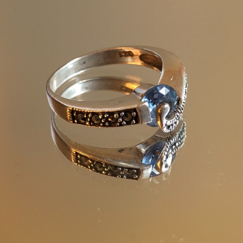 Vintage 925 sterling silver topaz marcasite ring